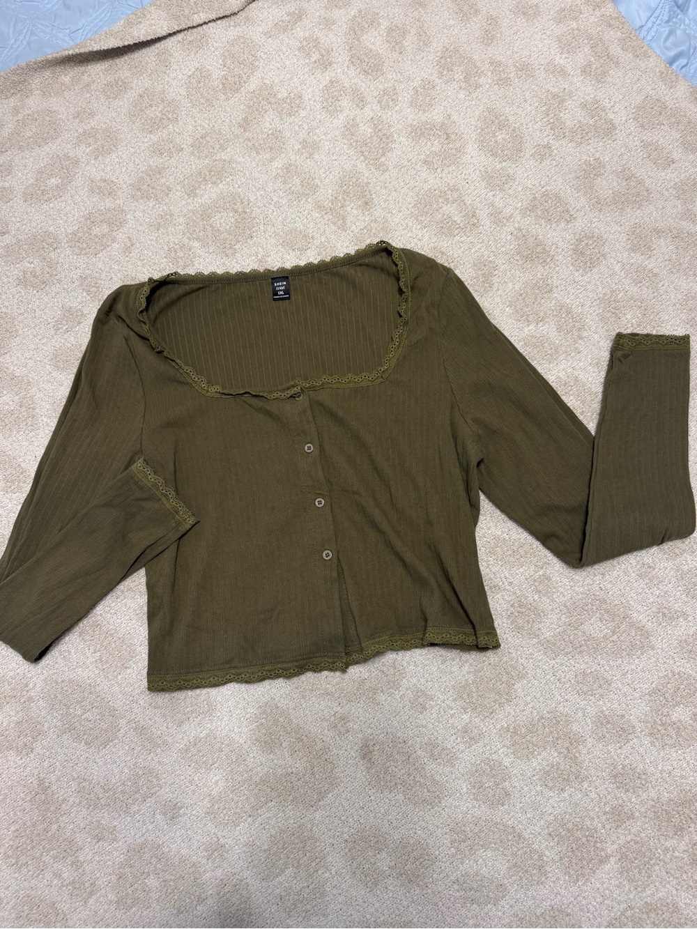 SHEIN Olive Lace-Trim Button Crop Top